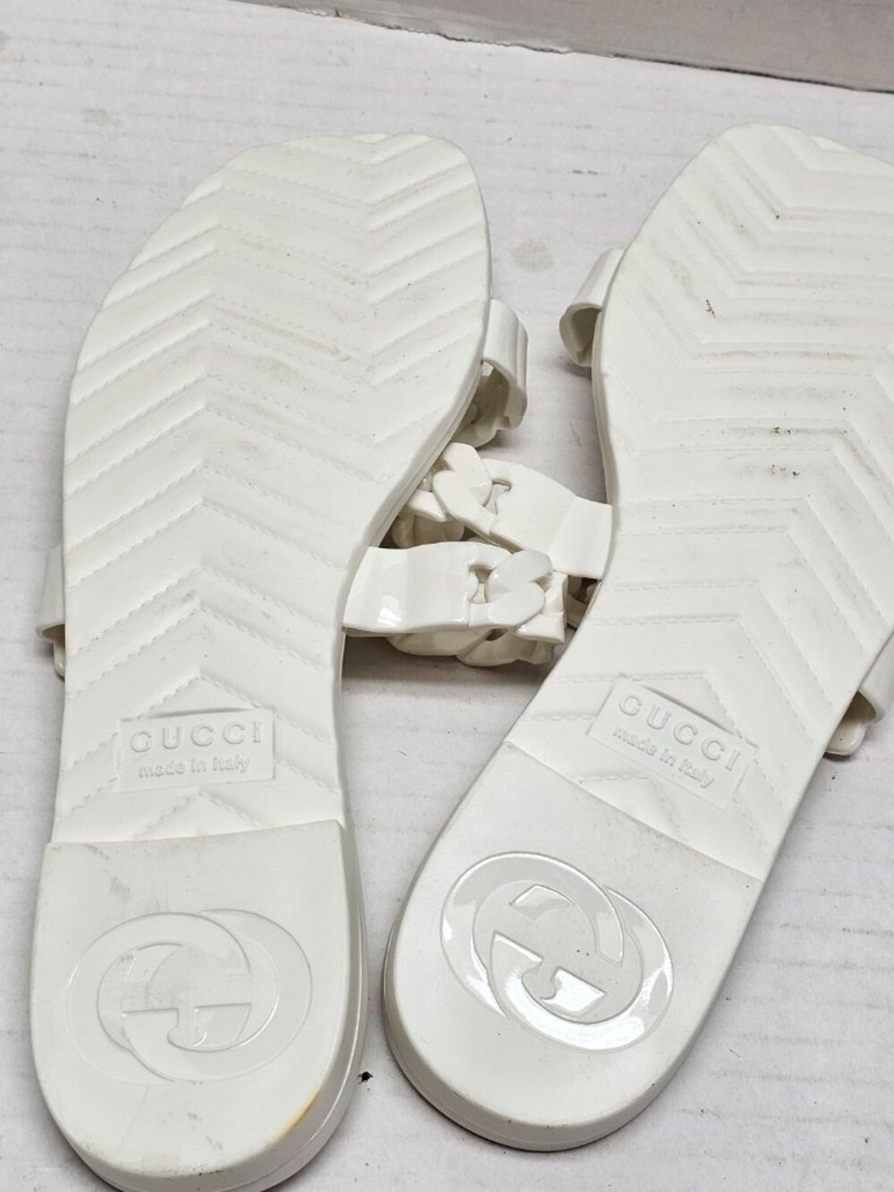 Gucci Slide Slip On White Sandals Buckle Chain Link design Made in Italy 39 - Picture 15 of 16